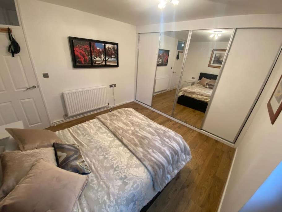 London City Retreat Escape In Oval - Elephant & Castle エクステリア 写真